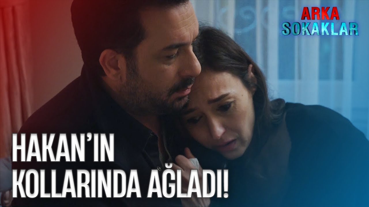 Hakan, Aylin'i Teselli Ediyor! | Arka Sokaklar 658. Bölüm