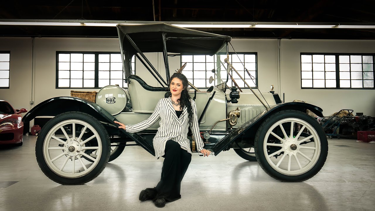 1912 Buick Roadster - A brass-era vintage car.
