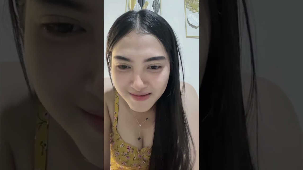 Ngobrol hot bareng anggun cantik imut