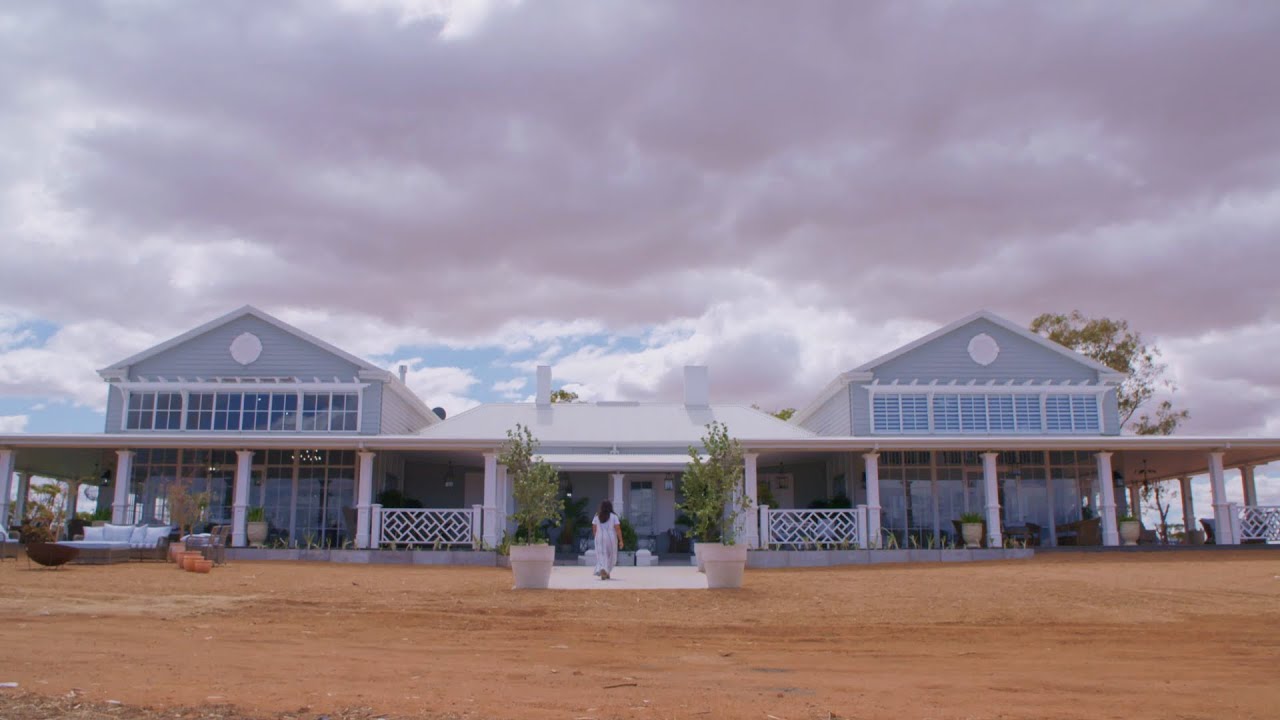 #COLORBONDcreators &ndash; Indah Island &lsquo;Hamptons Farm Estate&rsquo; (2 mins)