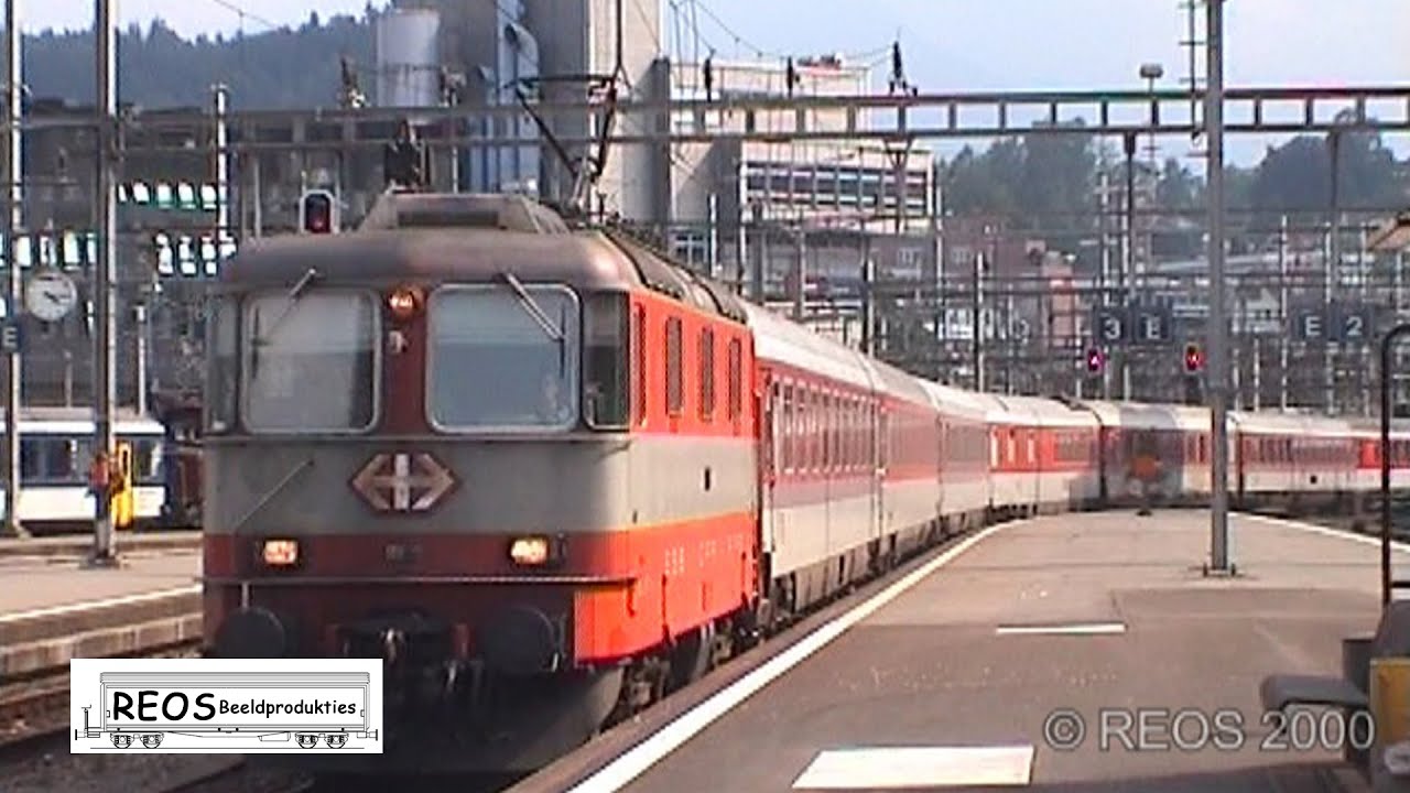 2000 [SDw] Bahnhof Luzern p 3 of 4 - Classic SBB in action with DB EC!