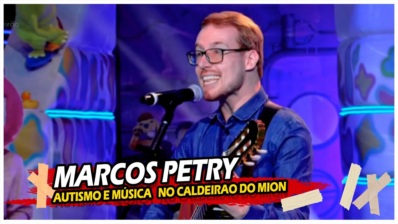 Autista toca, canta e emociona a todos no Caldeirão do Mion