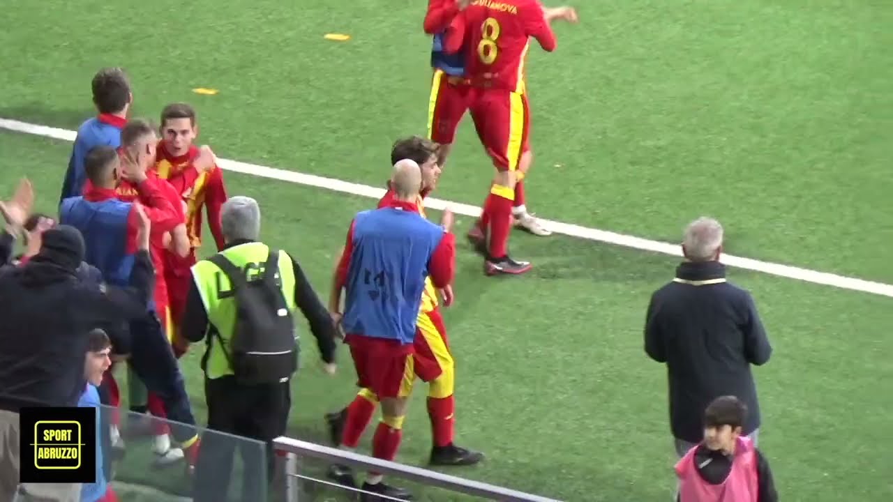 Teramo-Giulianova 2-2 (9-8 d.c.r.): gol, highlights e interviste (Coppa Italia 2023-2024)