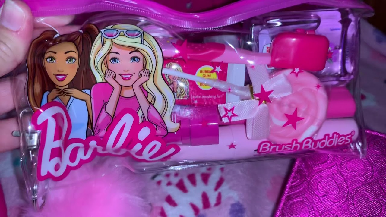 What’s in my Barbie Pink Backpack Purse 🎀👛🎀👛