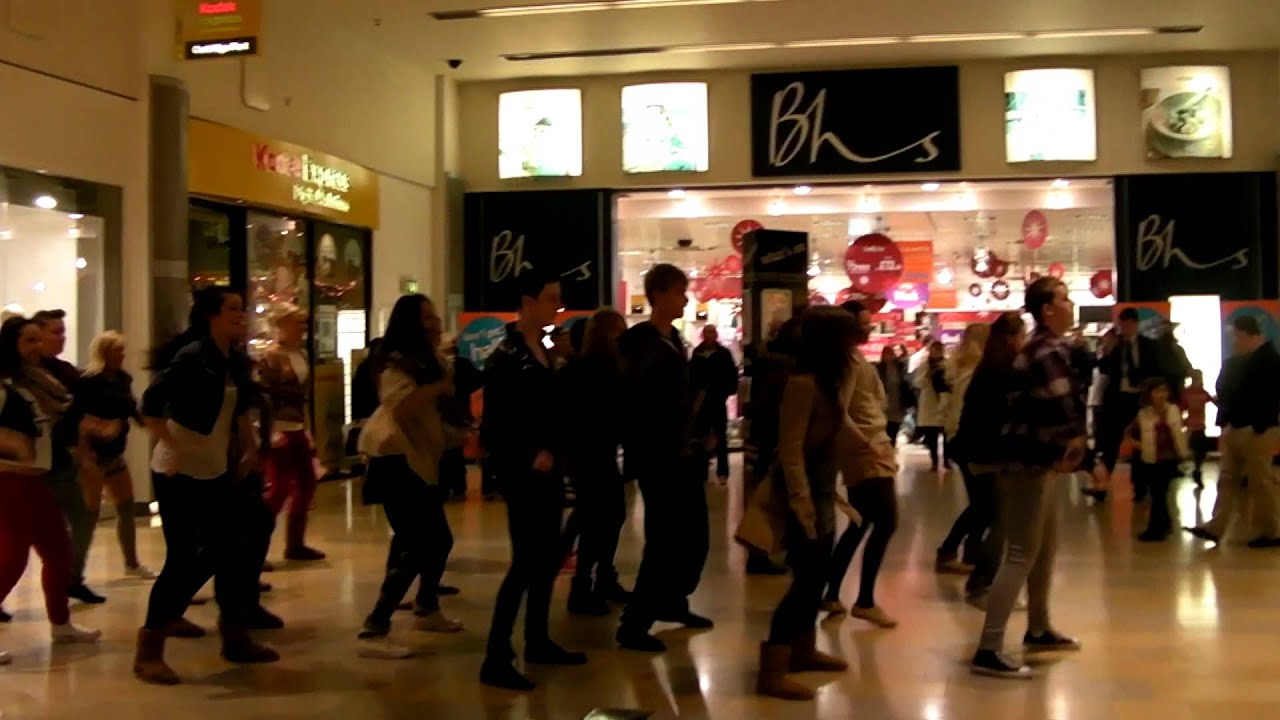 We Will Rock You Flashmob