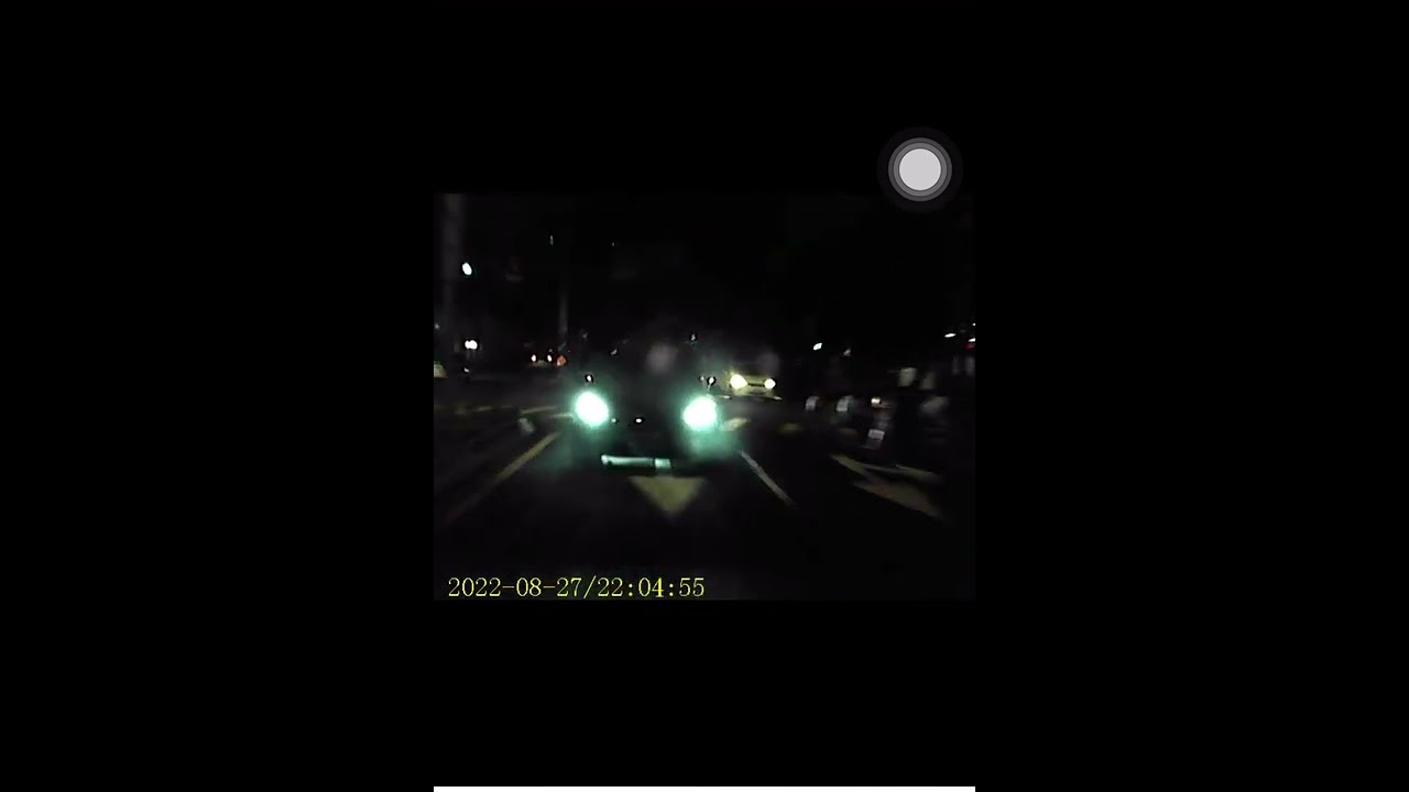 要超車不會超，開遠燈。