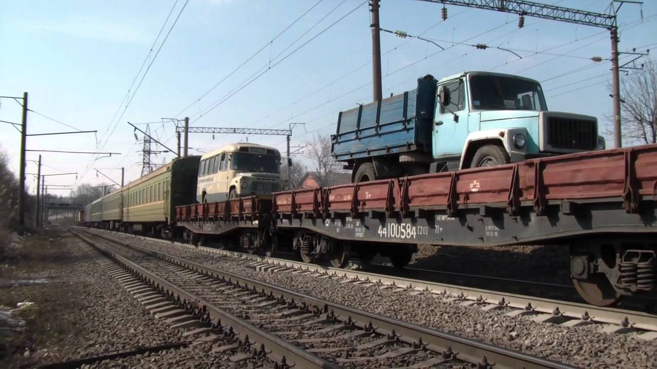2ТЭ10МК-2781 с хозяйственным поездом