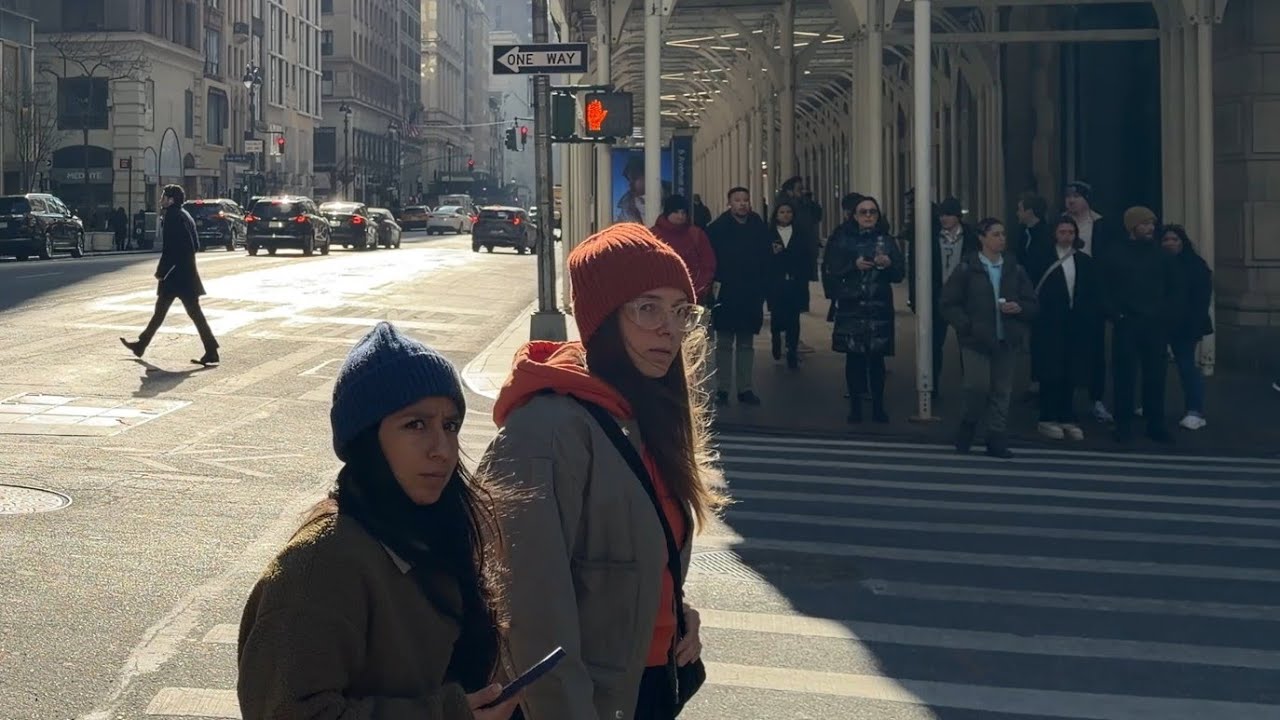 New York city live warm sunny walk