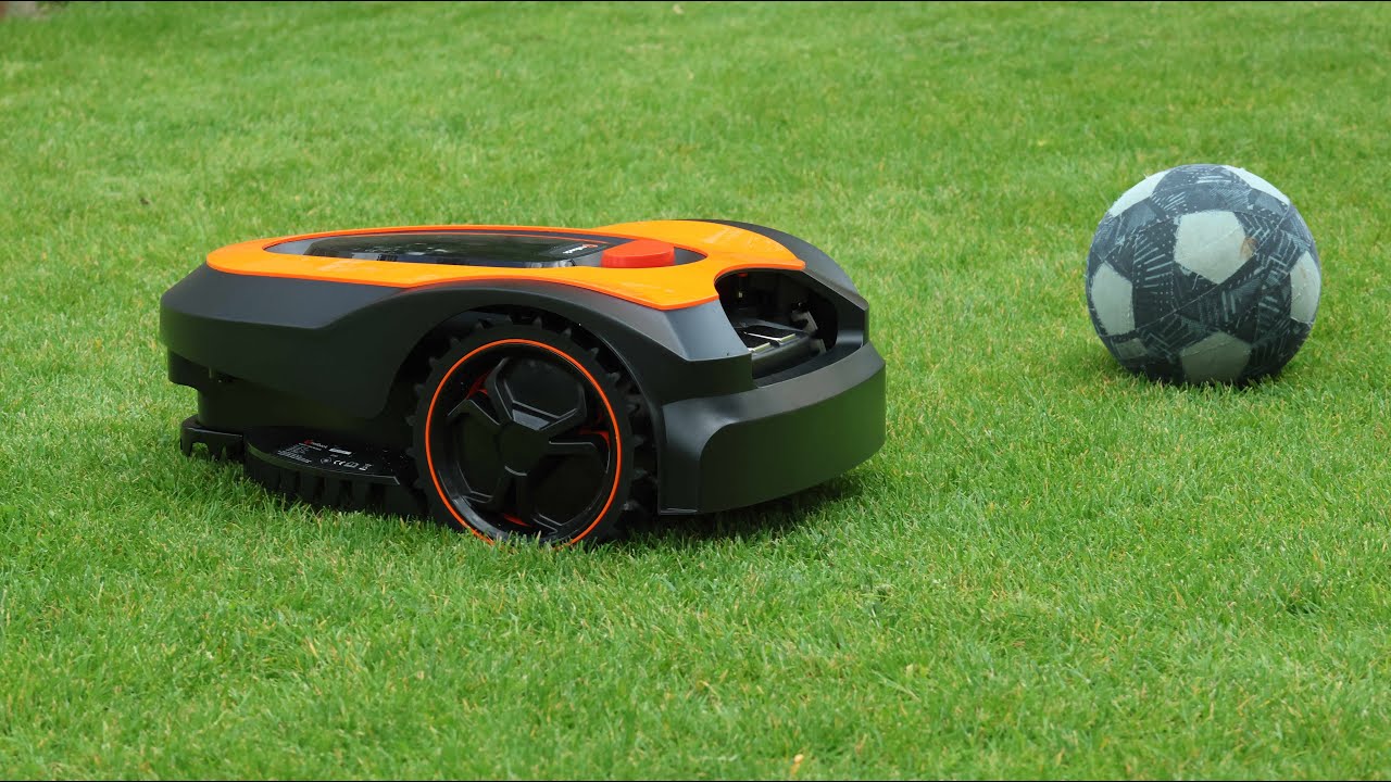 Robot de tuns gazonul Redback RM118APP: 50-600mp, reglaj înălțime 20-60mm, lațime 180mm, aplicatie.