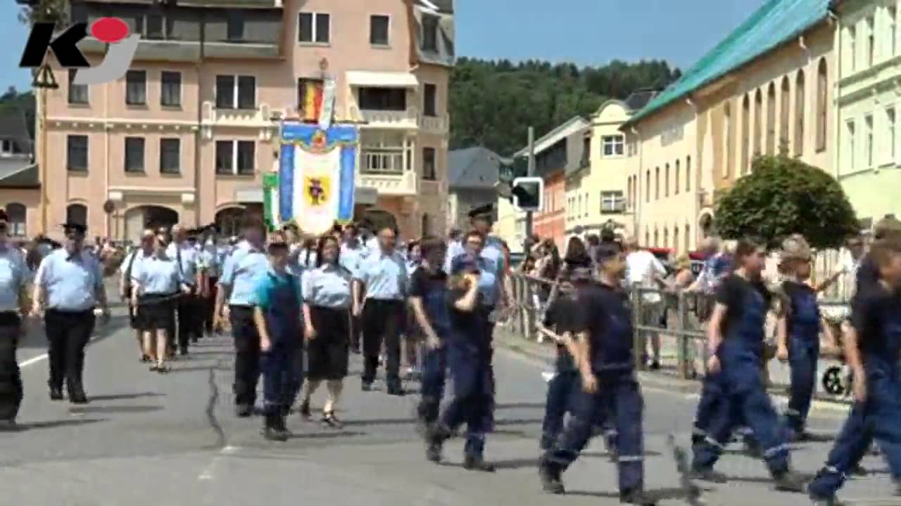 Feuerwehr feiert bei Bingefest
