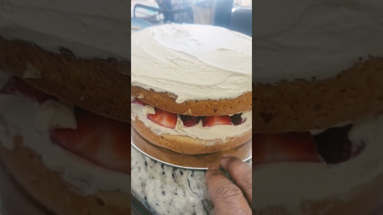 strawberry🍓 dream 🎂 cake with organic ingredients #strawberry #dream #cake #baking #video