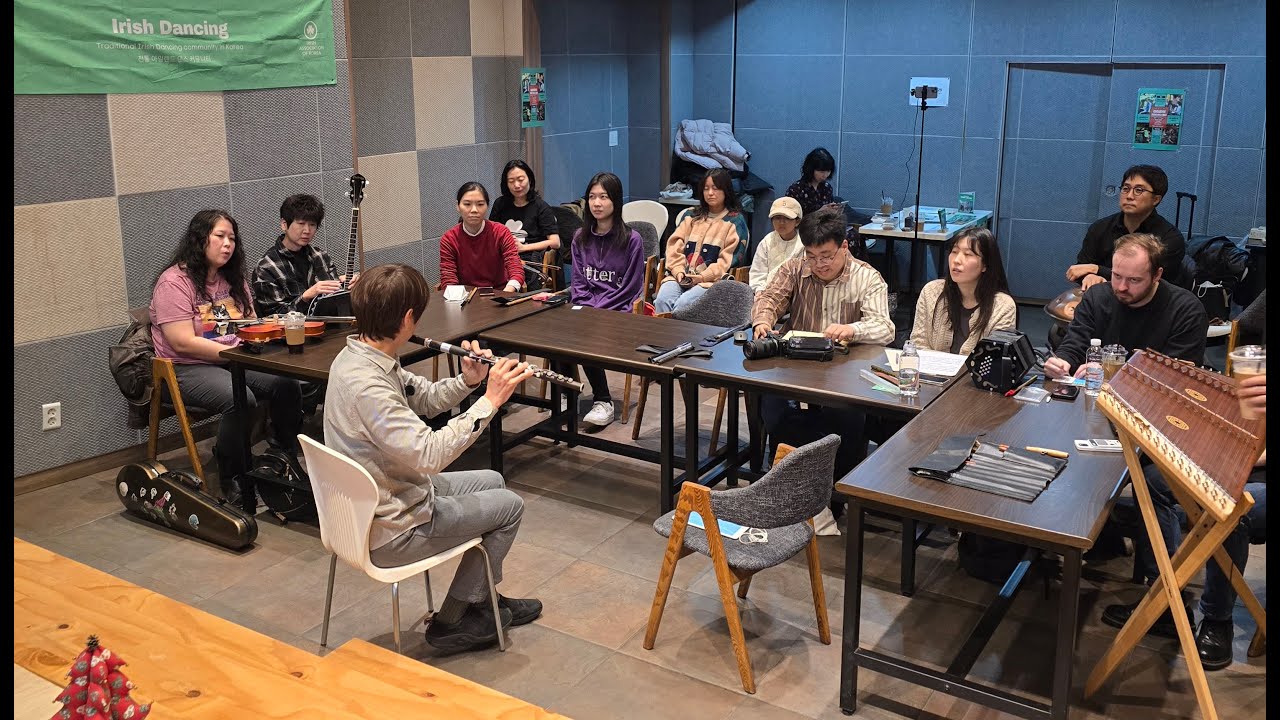 Trad Irish music session Seoul with Annie 260211