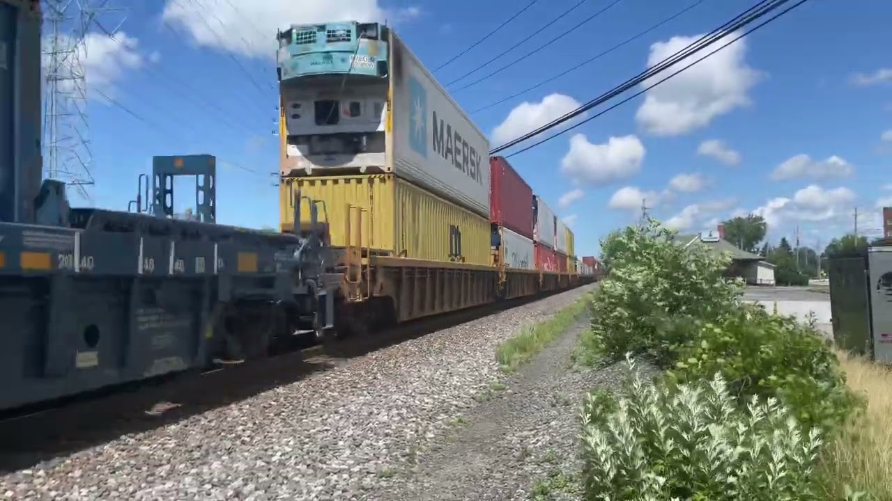 Csx long stack and auto rack train