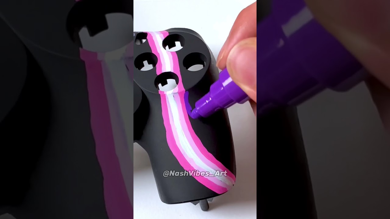 Custom PlayStation Controller using Posca Markers! (#Shorts)