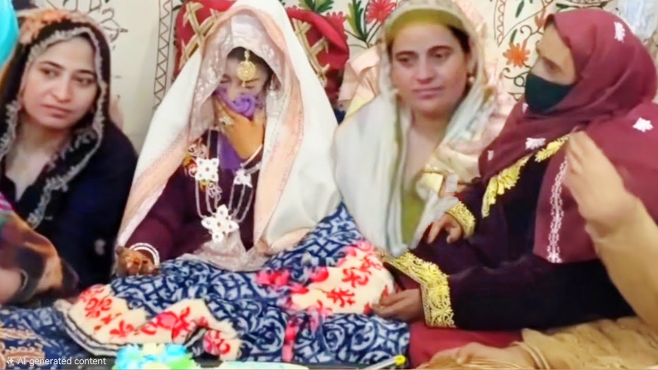 Kashmiri mehndi raat | Kashmiri bride singing |kashmiri mehandiraat | #Kashmiri