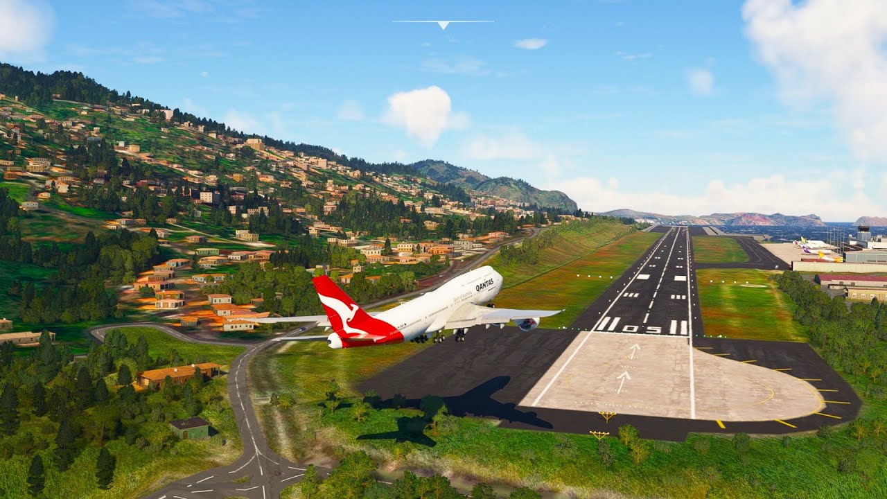 B747 QANTAS Airways Go-Around Execution Over the Ocean at Madeira Airport