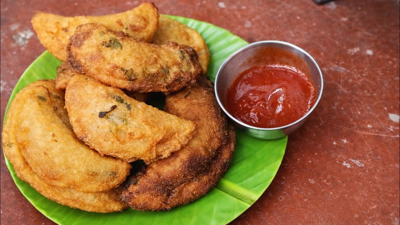 আলু ও আটা দিয়ে ঝটপট দারুন মুচমুচে সকাল বিকালের নাস্তা রেসিপি Crispy Pitha Recipe #cooking#food 