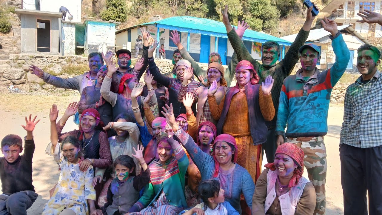 रंगों शुभकामनाओं और प्यार से भरा दिन🫟✨ 