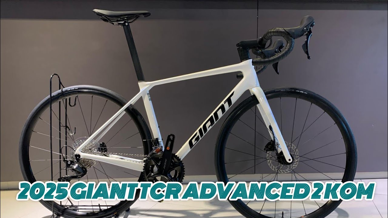 2025 GIANT TCR ADVANCED 2 KOM