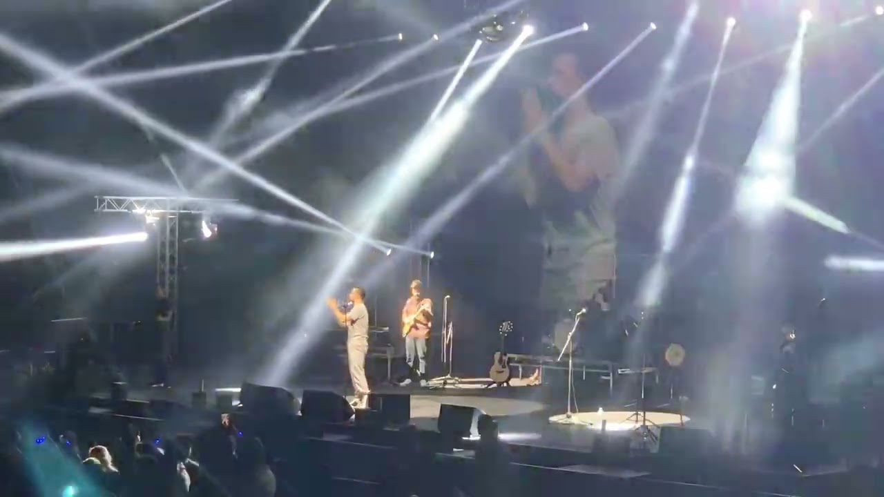 Aadat - Atif Aslam live in concert