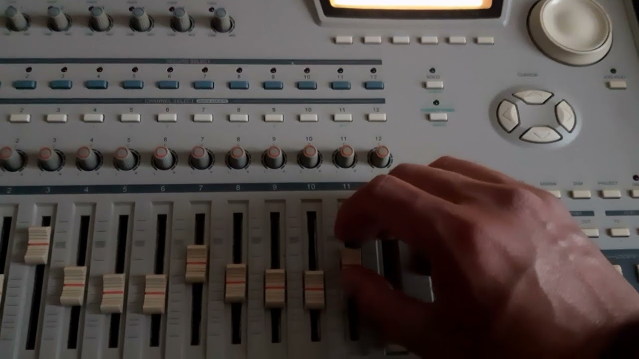 Akai Mpc2000 & Dsp12 Mixer