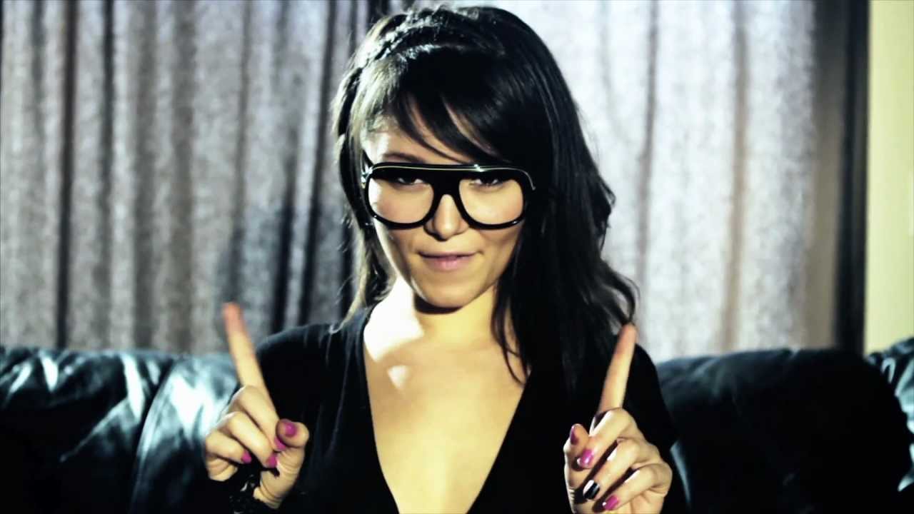 Nova Rockafeller - Runnin' (OFFICIAL MUSIC VIDEO) + FREE DL