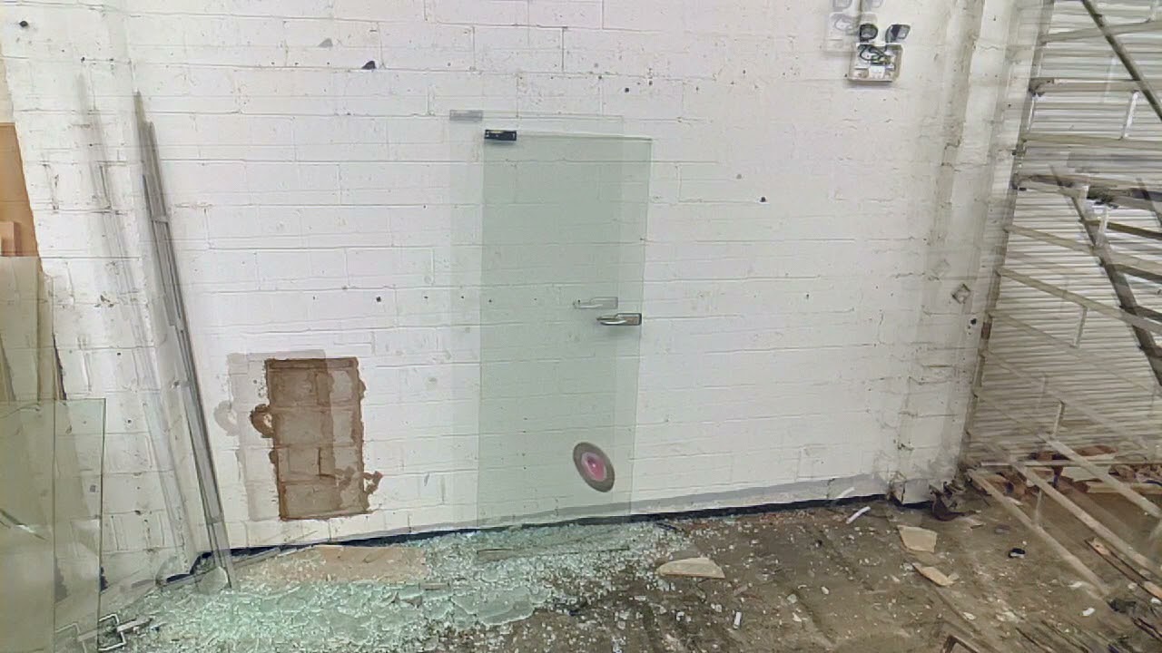 ZDZIWISZ SIĘ OD CZEGO PĘKNIE SZYBA/ YOU WILL BE SURPRISED WHAT WILL BREAK THE GLASS