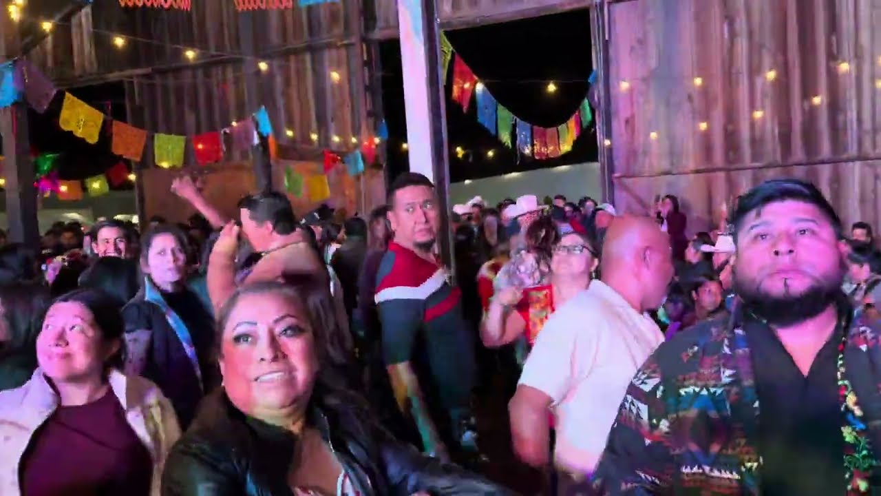 Así baila la gente de Oaxaca y Guerrero 