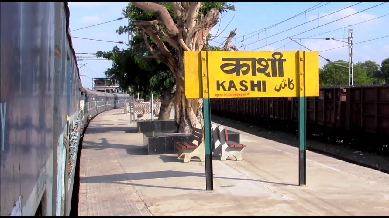 KASHI & MALVIYA BRIDGE Crossing , VARANASI - Indian Railways !!