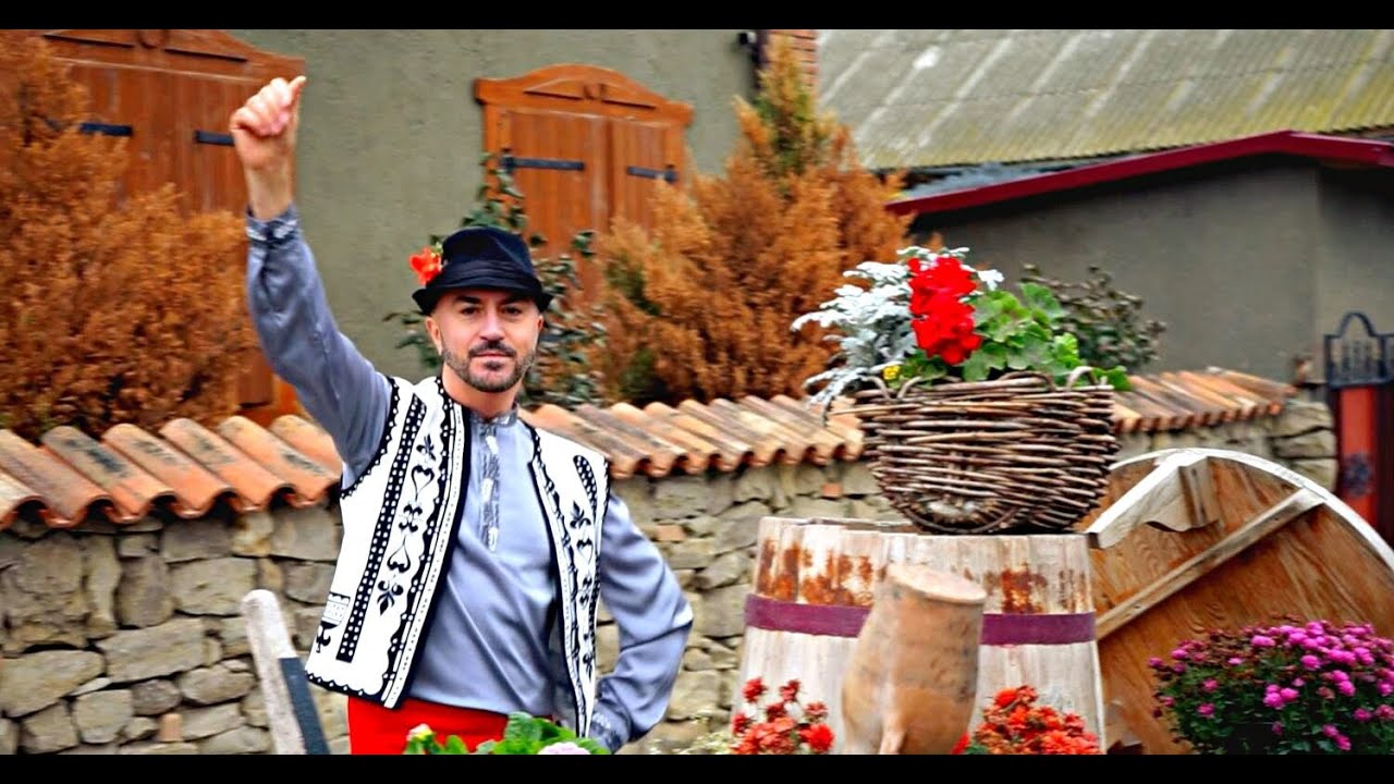 Гагаузские песни- Valentin Ormanji  hem  Ludmila Tukan   “ Iki svatu”