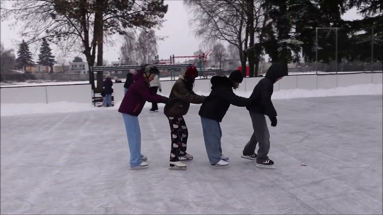Siedmaci a šiestaci na klzisku na Jednotke :: 14.1.2026