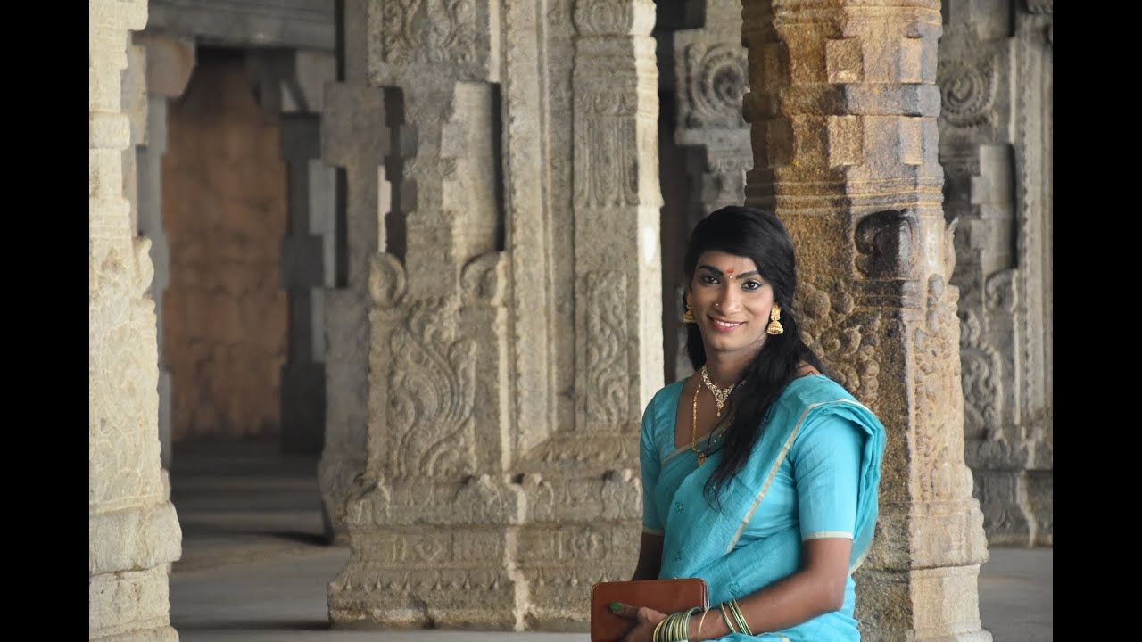 Mallu crossdressor in Saree roaming in a Temple and Beach