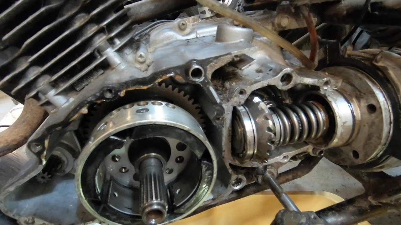 What ISN'T Cracked On This Yamaha 225DX?! #3wheeler #225DX #yamaha