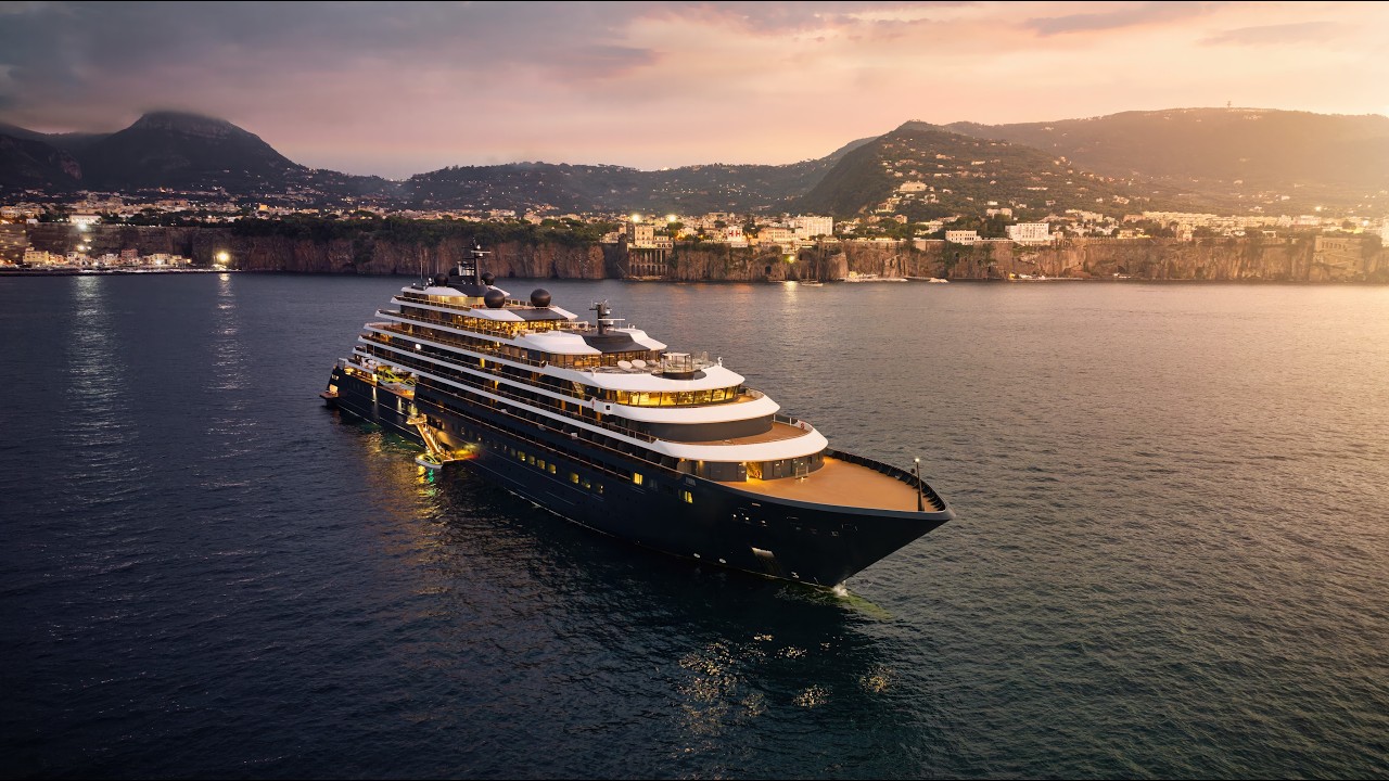 Event Location - Cruise Ship (River, Windjammer, Discovery Yacht, Conference Ship)