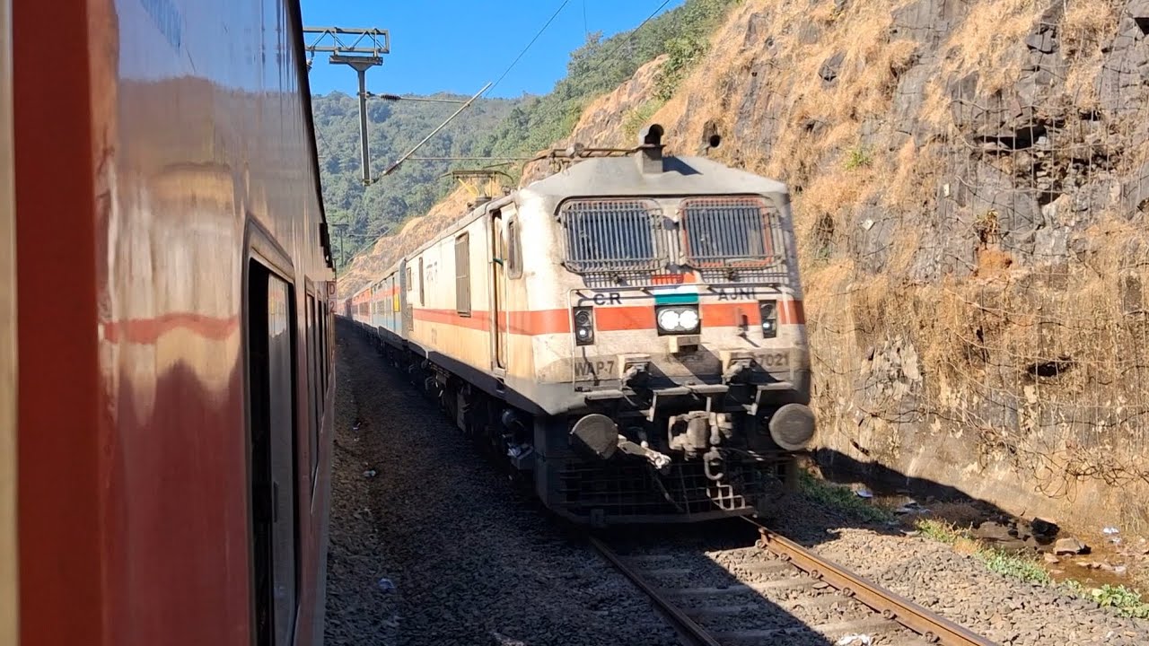 KR Drama | 16346 TVC-LTT Netravati Gets Priority! 🔥#Crossing | 12051 Janshatabdi Express Looped 🚆⚡