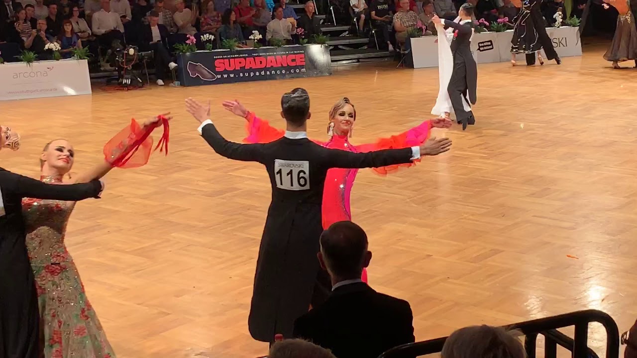 Edgars Linis - Eliza Ancane, slowfox. GOC 2019, WDSF Grand Slam Standard.