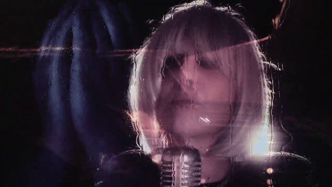 Pretenders - Crying In Public (Official Video)