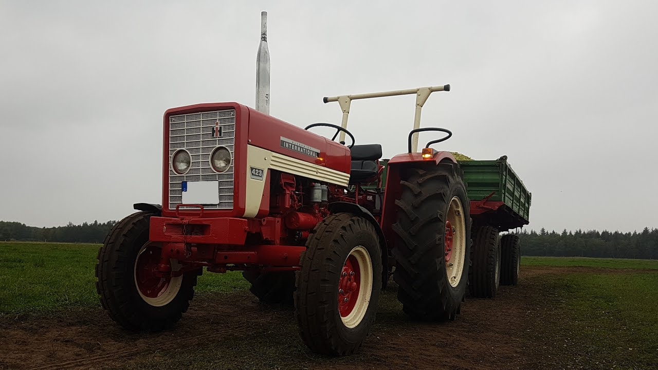 Maisfahren 2018 mit IHC 423 [Sound]