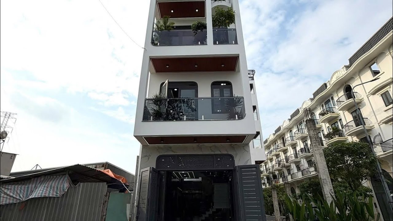 Nhà hà huy giáp ngay cầu an lộc Phường an phú đông mặt tiền kinh doanh buôn bán mọi ngành nghề 8.4 t