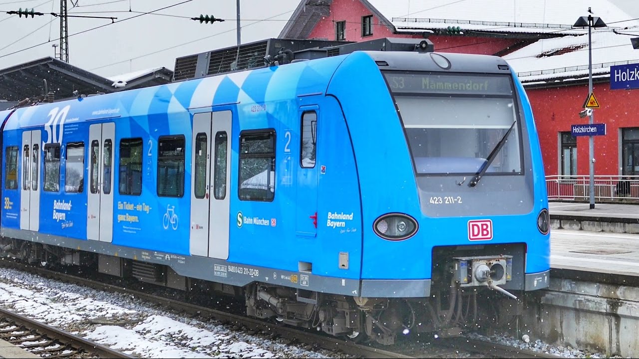 Neuer S-Bahn Werbezug 