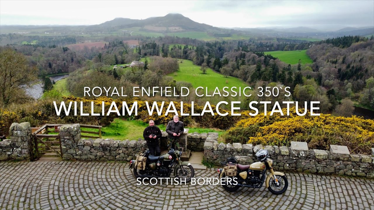 Статуя Уоллеса на шоссе Royal Enfield Classic 350 в Шотландских границах