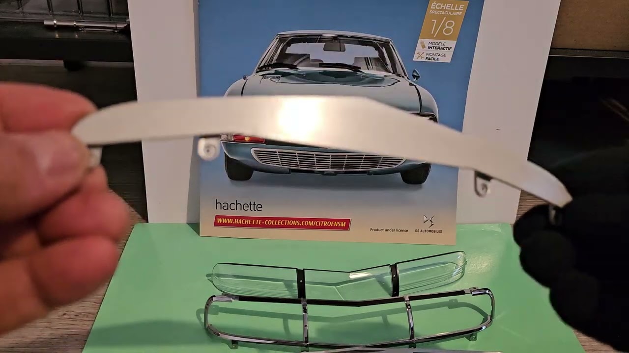 Citroën coupé SM Maserati de 1971 au 1/8ème .