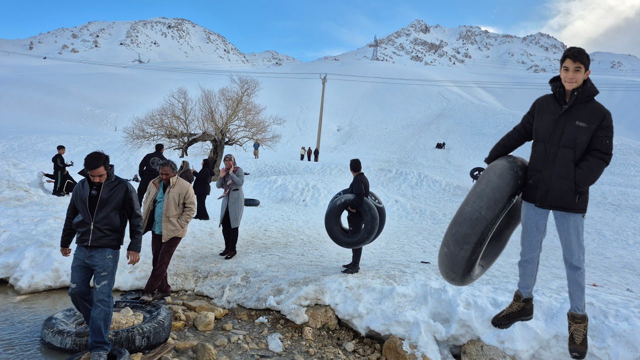 Kakan and exciting snow play with tubes ❄️ | Laughter, slides and winter atmosphere