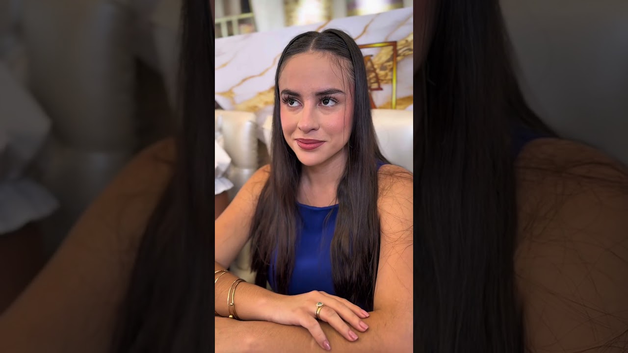 Niña malcriada trata mal a un mesero sin imaginar que era su papá😱