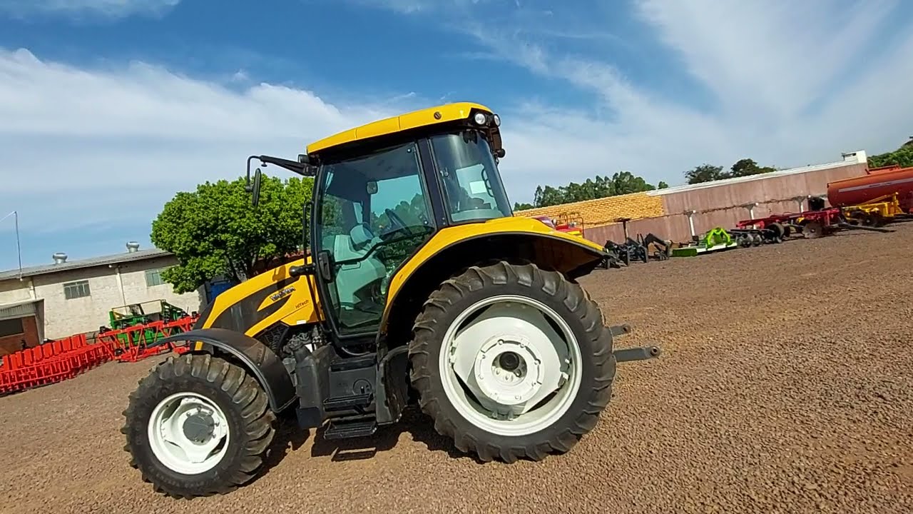 TRATOR VALTRA A134 Hitech - ROHR MÁQUINAS.