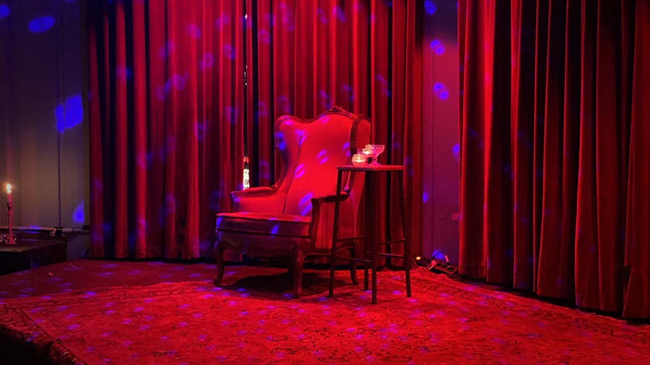 Apple iPhone 11 Pro &bull; 4K Video Test: Low Light / Night Time / Evening / Indoors &bull; 24 FPS &bull; 2160p