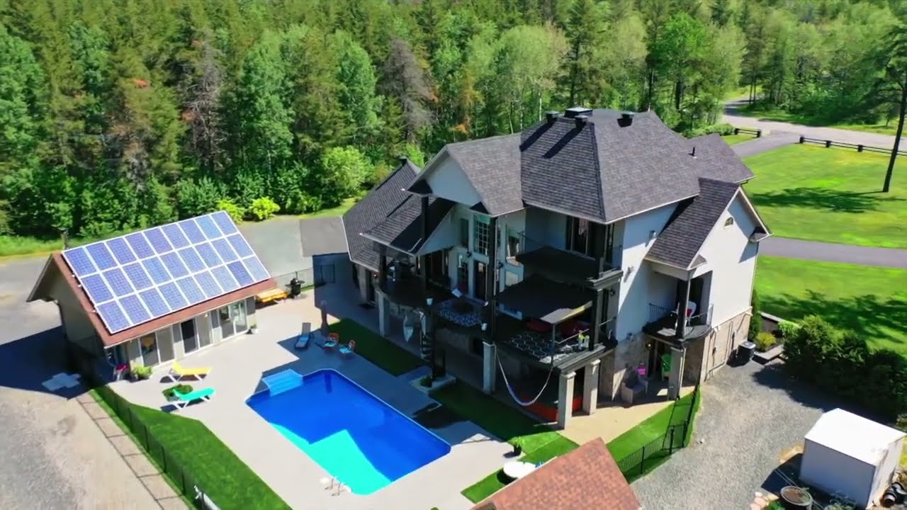 High End Executive Home in Hanmer