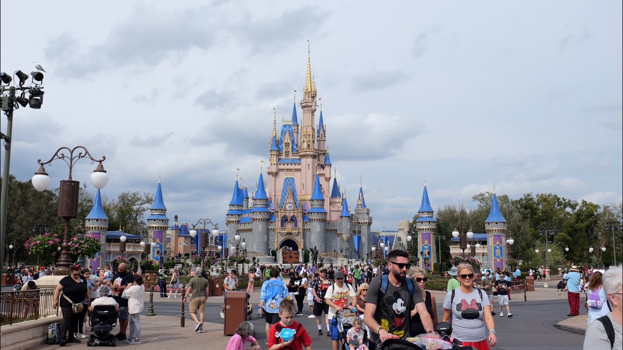 Magic Kingdom 2025 Cloudy Day Walkthrough in 4K | Walt Disney World Orlando Florida February 2025
