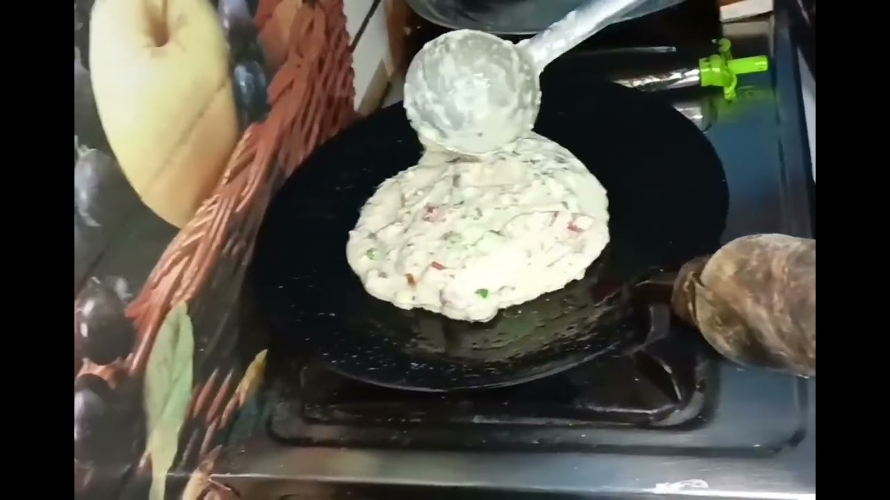 Making suji ka chilla with bread 👩‍🍳👩‍🍳