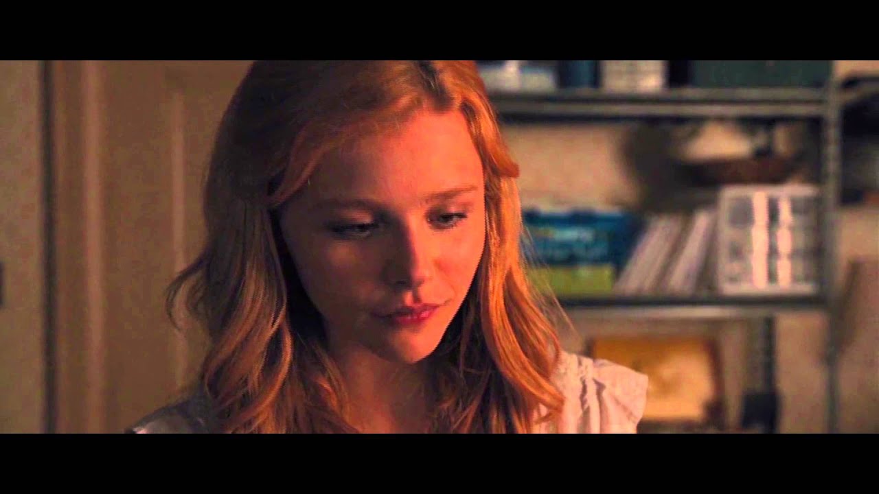 Katy Perry - Dark Horse ft. Juicy J: Carrie White Version